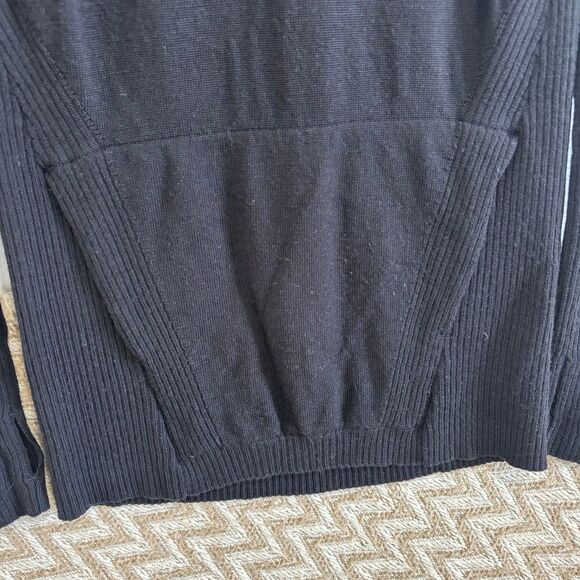 Lululemon Athletica Sweat and Savasana 100% Merino Wool Sweater Black Size 2 - Picture 5 of 9